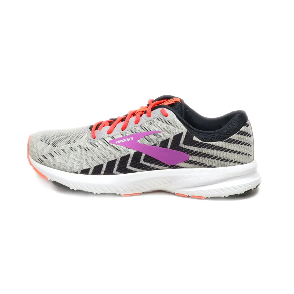 Brooks Wmns Launch 6 Wide Sport Shoes Leather Grey Colour For Women