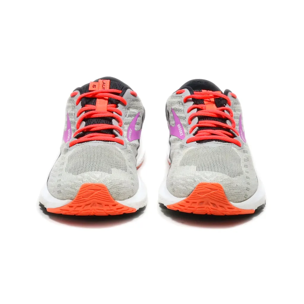 Brooks Wmns Launch 6 Wide Sport Shoes Leather Grey Colour For Women