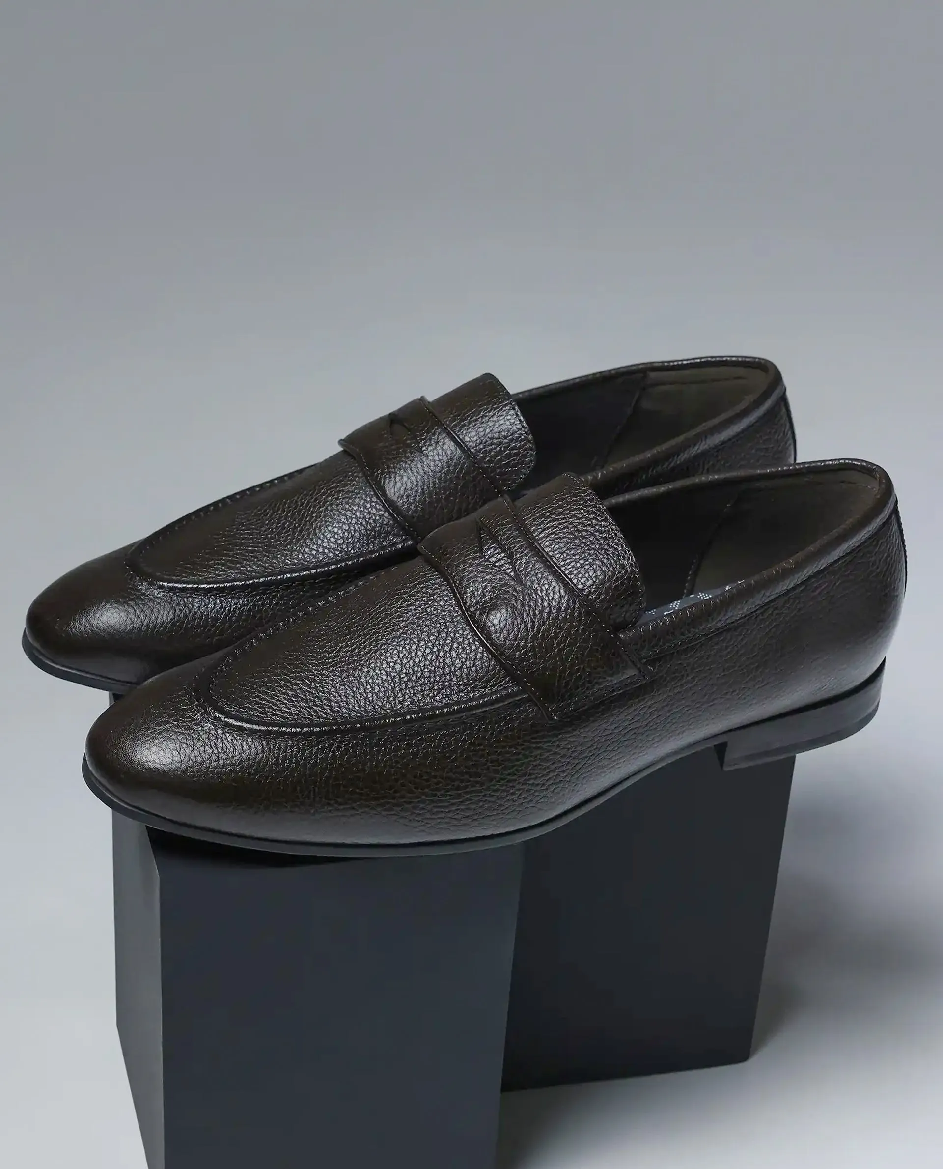 Rare Rabbit Men Ardent Black Milled Leather Penny Saddle Slip-On Loafers