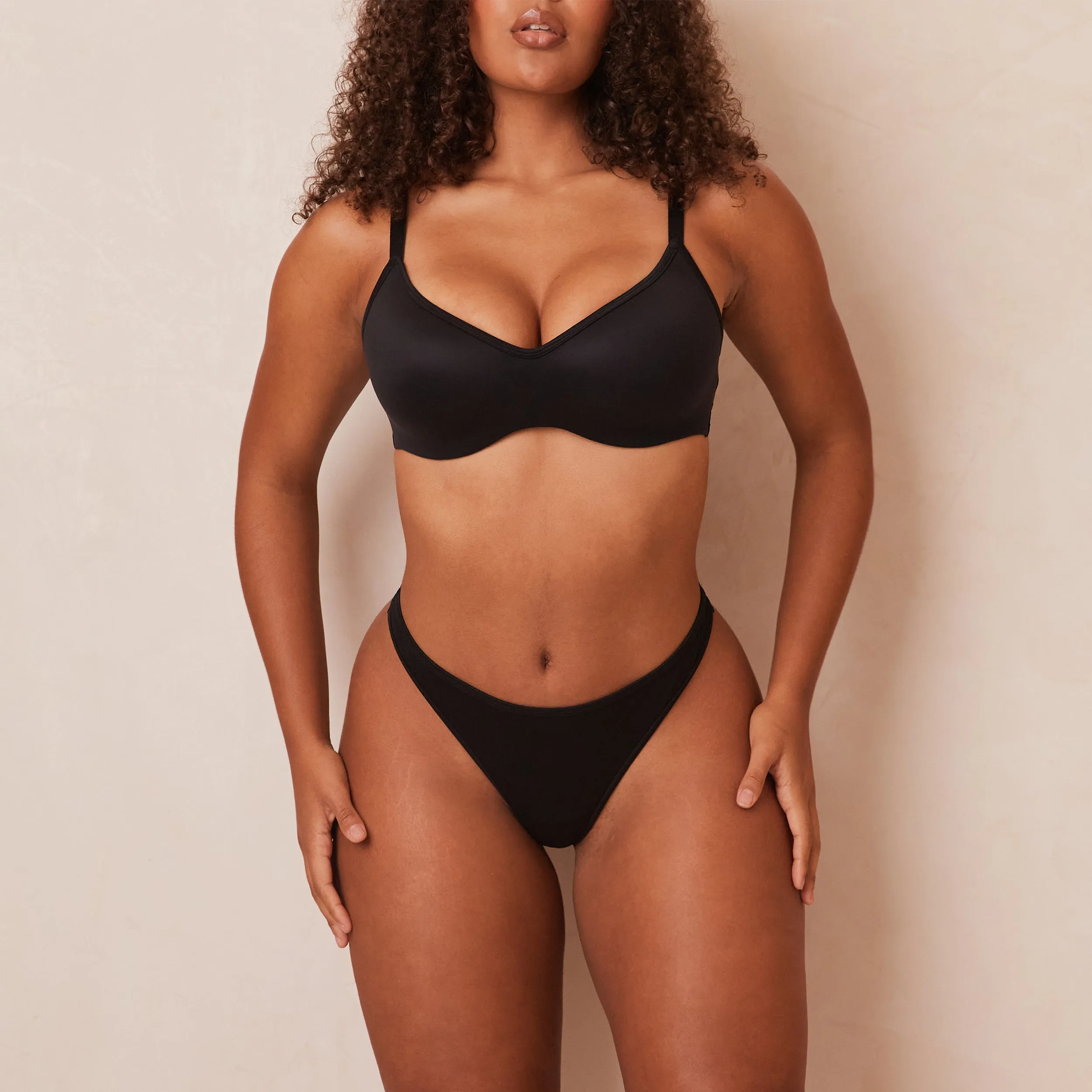 Sleek Mindful Bra  - Black