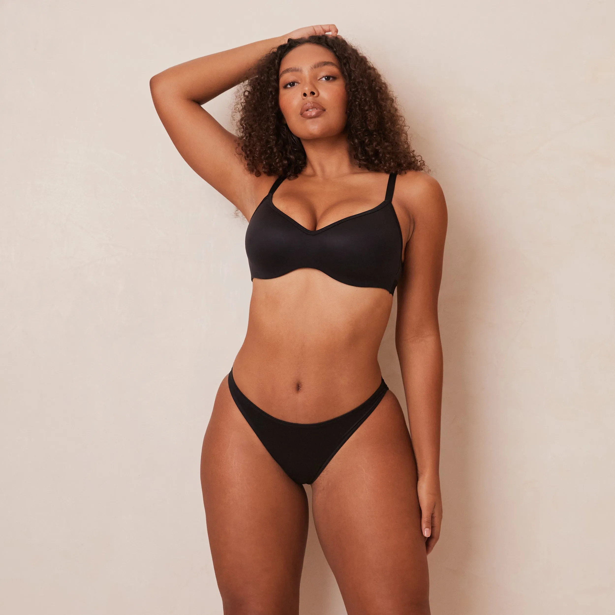 Sleek Mindful Bra  - Black